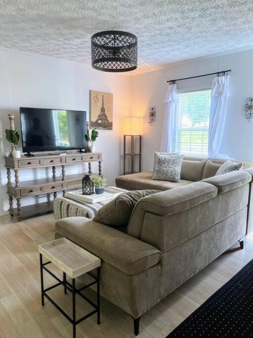 Beautiful Stylish 3 Bedroom Home In Greenville Exterior photo